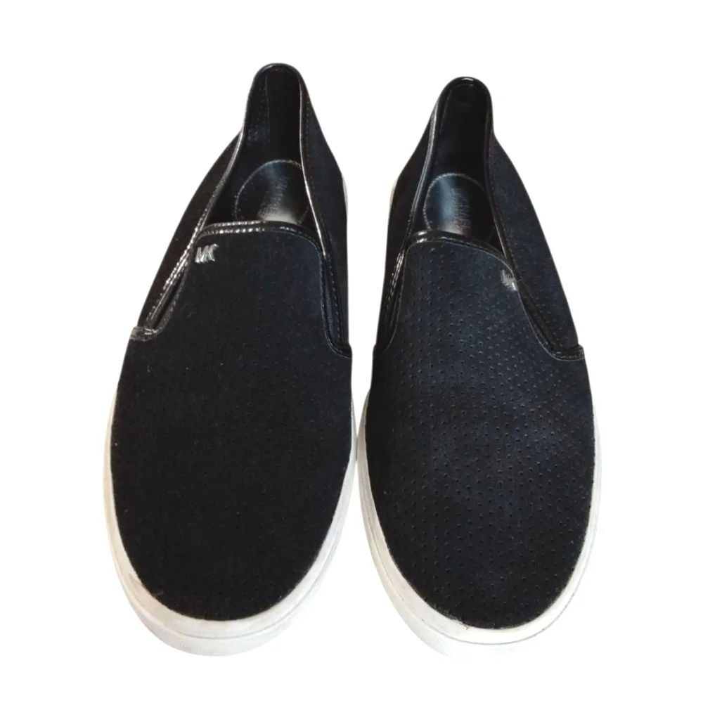 Michael Kors Black and White Sneakers Sleek Design 8.5 M